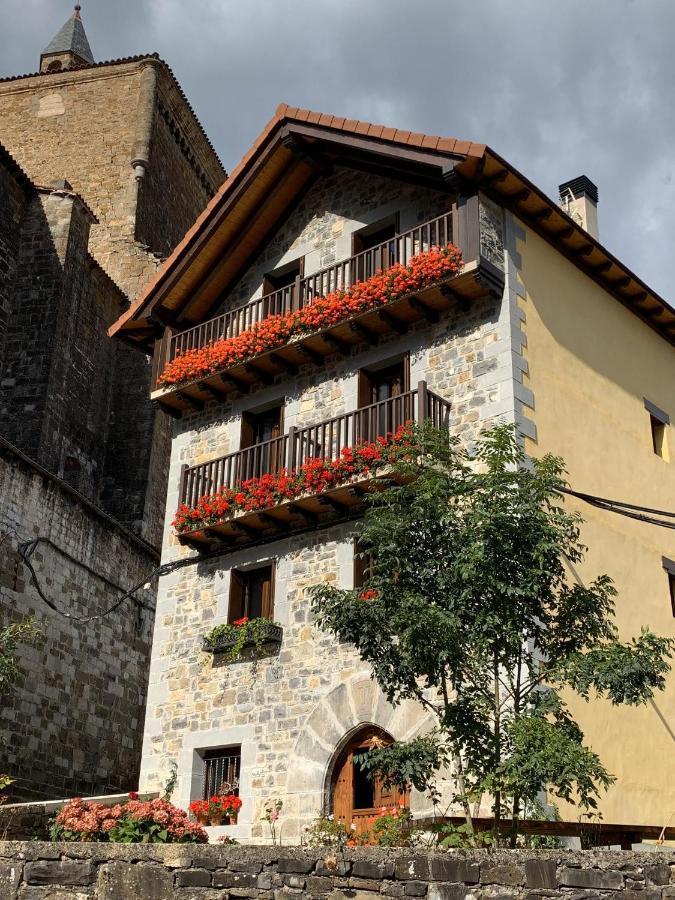 Casa Rural Elurkoia Исаба Екстериор снимка