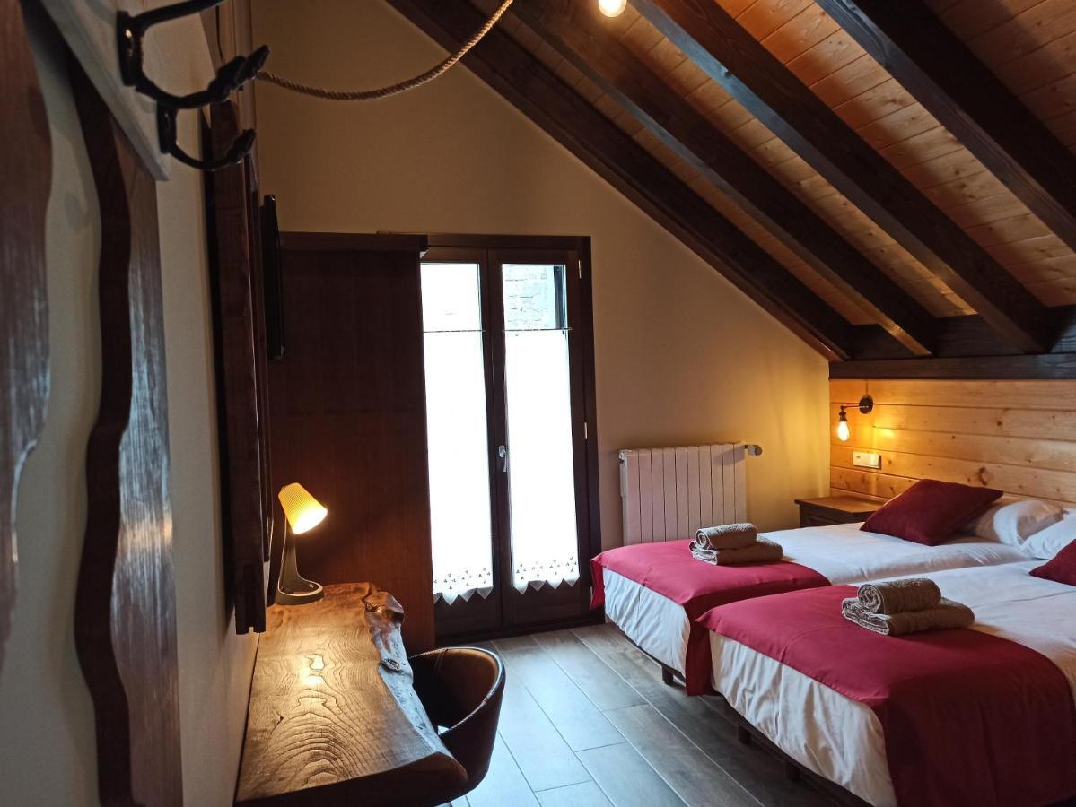 Casa Rural Elurkoia Исаба Екстериор снимка